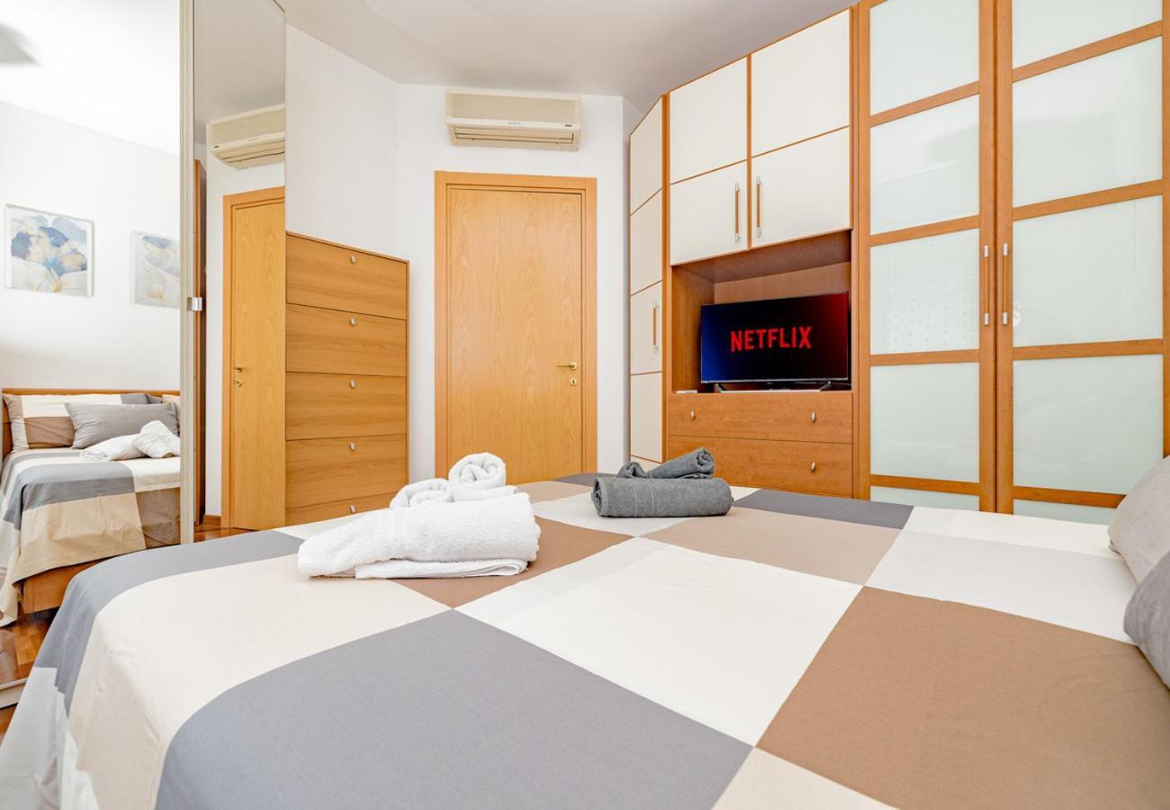 Appartamento Arcimboldi'S Terrace & Private Parking Milano